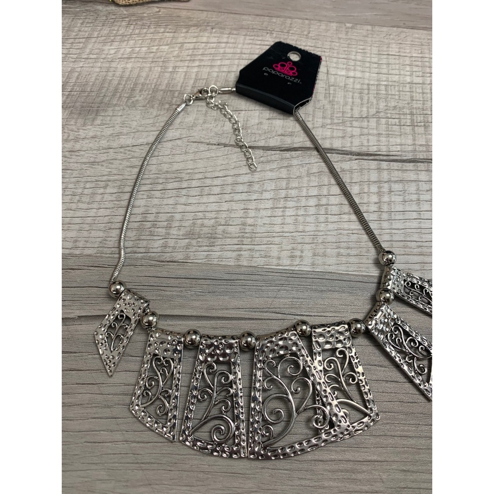 Paparazzi Silver Tone Filigree Bib Statement Necklace Scroll Snake Chain 16in